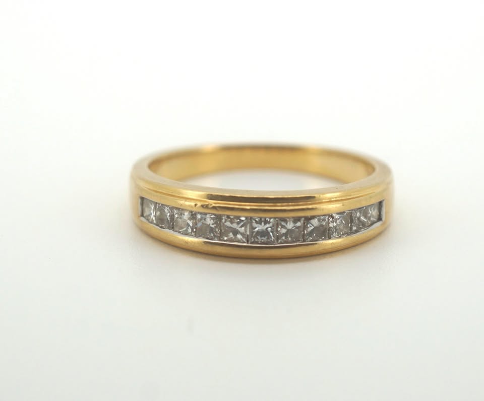 18CT Yellow Gold Diamond Set Eternity Ring (Size O) - AD 266534
