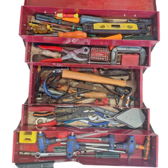 CANTILEVER METAL TOOLBOX WITH ASSORTED TOOLS. 505436