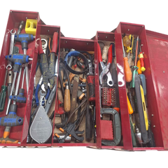 CANTILEVER METAL TOOLBOX WITH ASSORTED TOOLS. 505436
