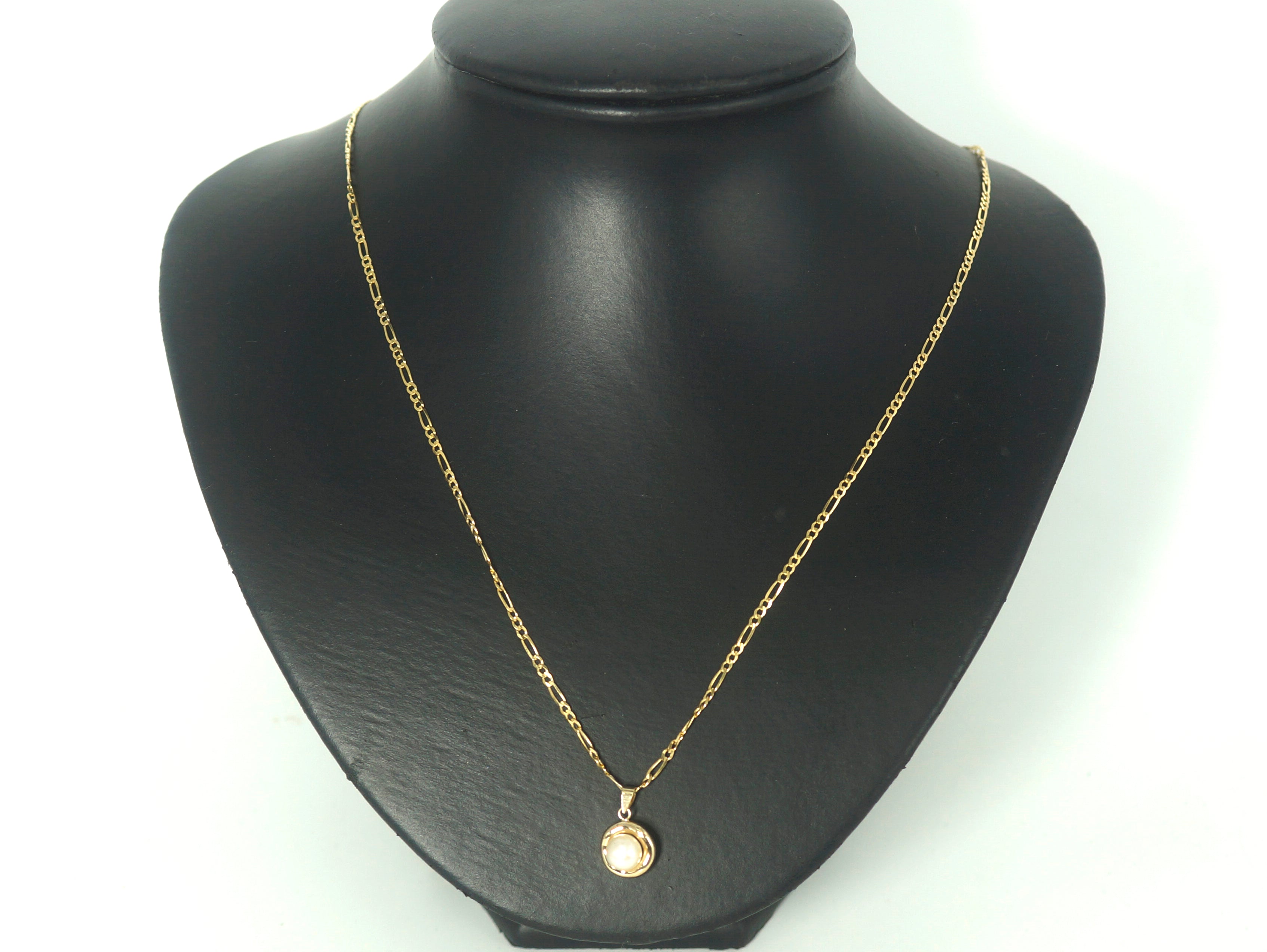 Ladies 9ct Yellow Gold Figaro Link Necklace & Pearl Pendant - 504630