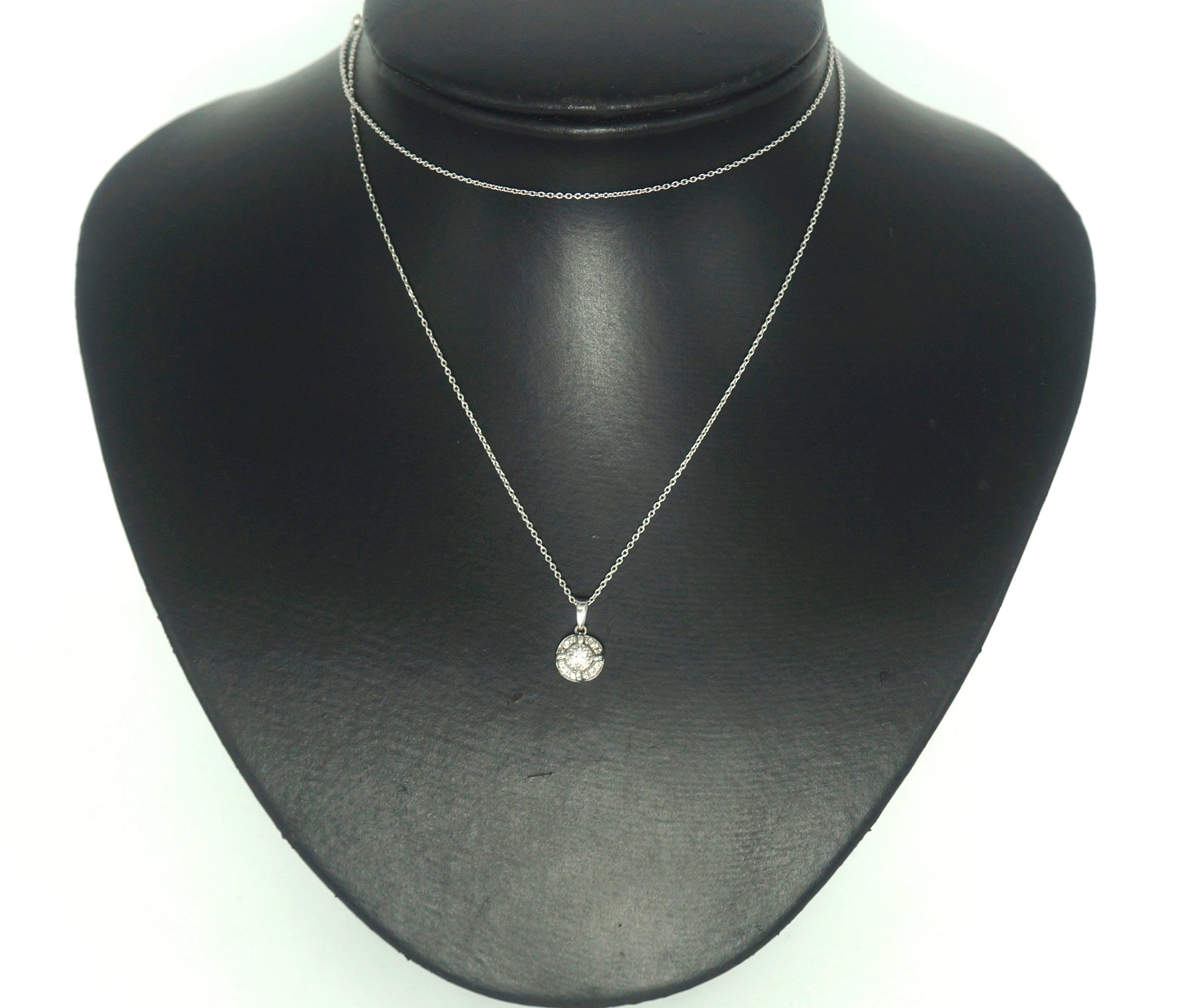 Ladies 9ct White Gold Necklace with 9ct White Gold Pendant - 504474