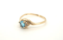 Ladies 9ct Yellow Gold Ring with Light Blue Stone (Size O 1/2) - 504914