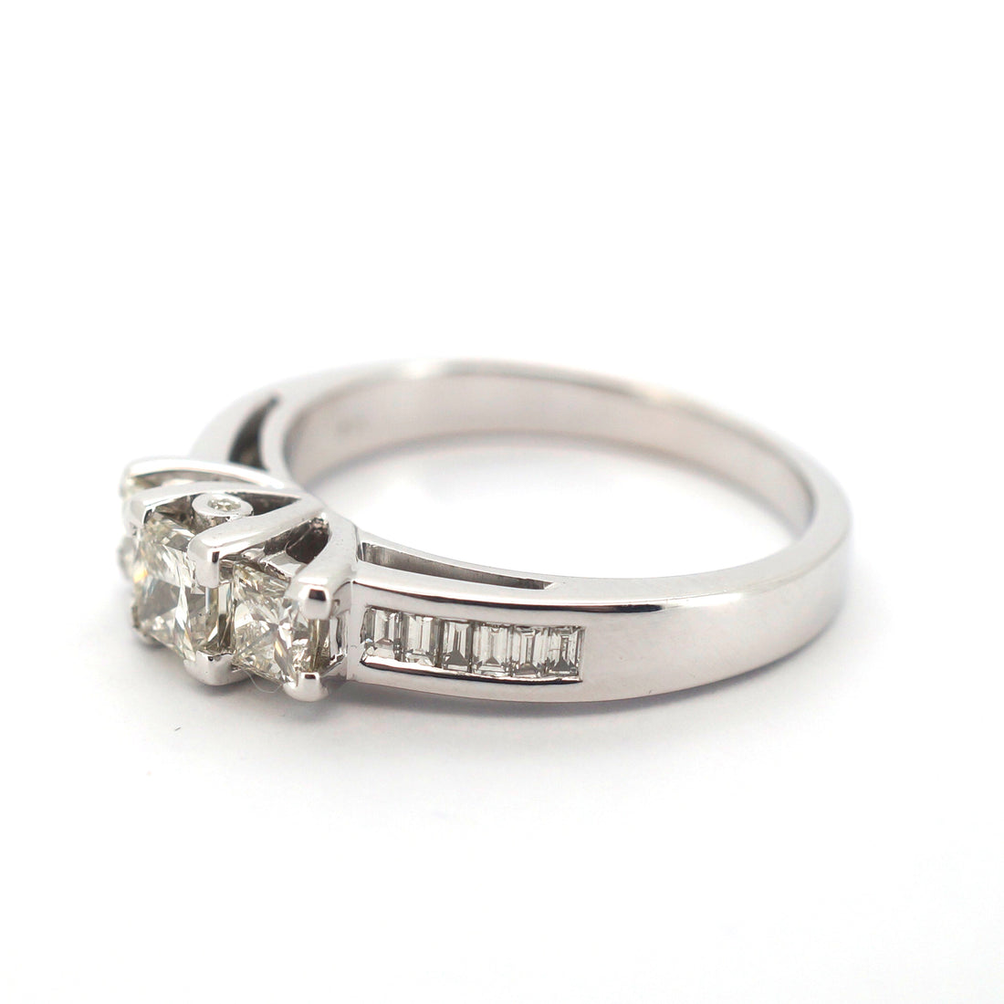 Unisex 18ct White Gold 17 Diamond Engagement Ring (Size N) - 508314