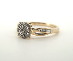Ladies 9CT Yellow Gold Diamond Ring (Size: Q1/2, 2.57g) - 506391