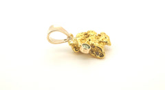 22ct Gold Nugget Pendant with 9ct Bale & Green Stone - 500668