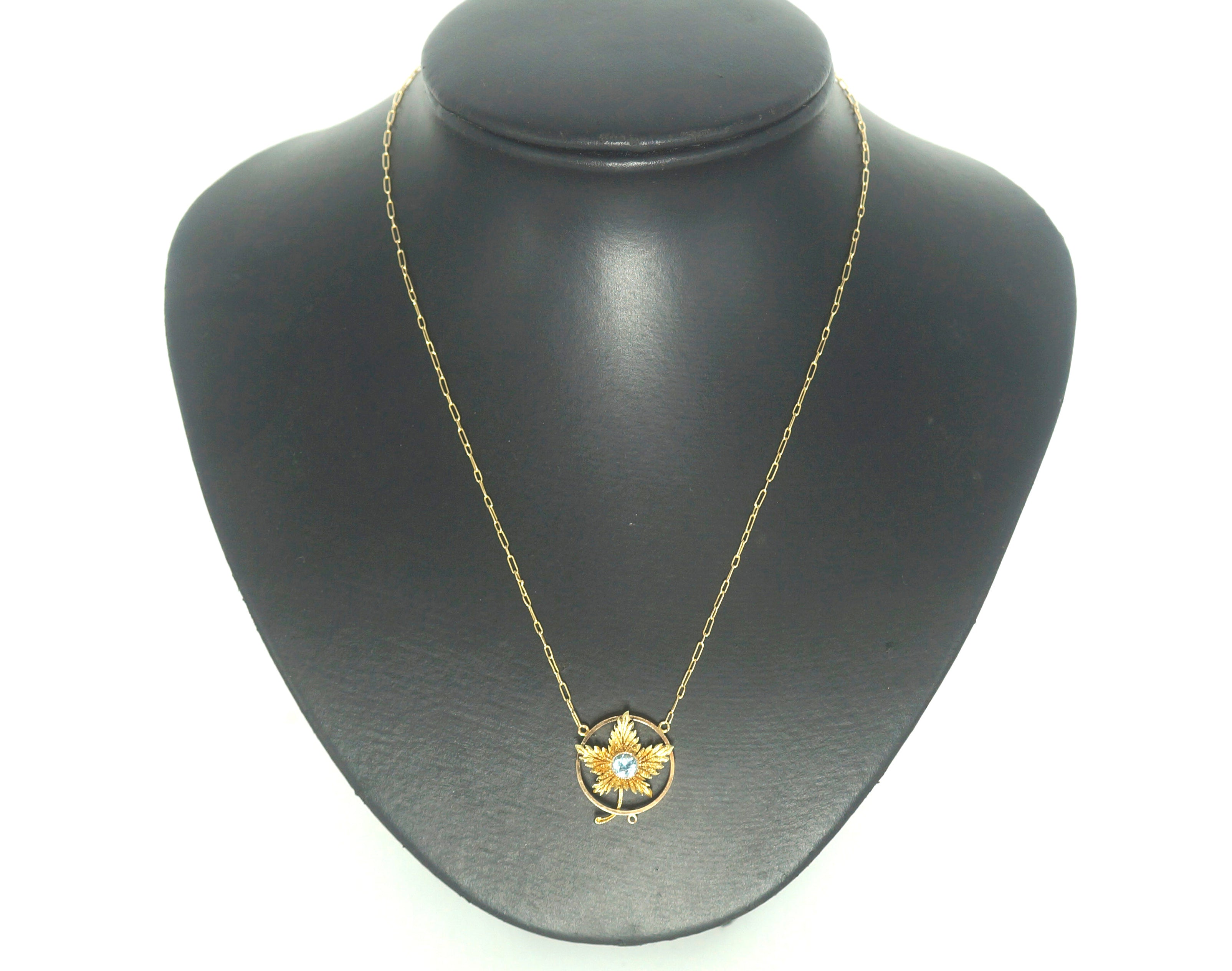 Ladies 14ct Yellow Gold Leaf Themed Necklace/Pendant (41cm) - 505419