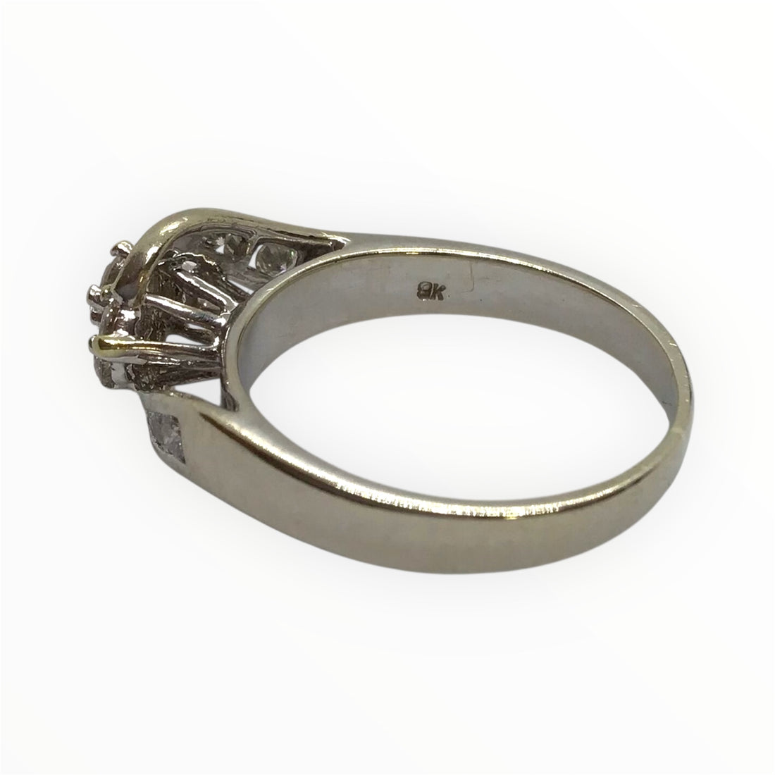 Ladies 9ct White Gold Diamond Ring (Size M) Ref#513384