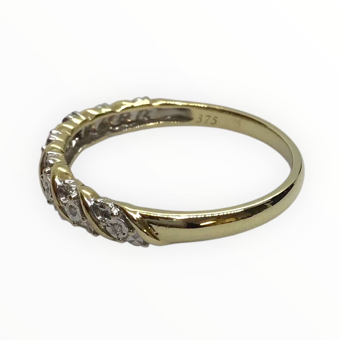 Ladies 9ct Gold Diamond Ring (Size O) Ref#512336