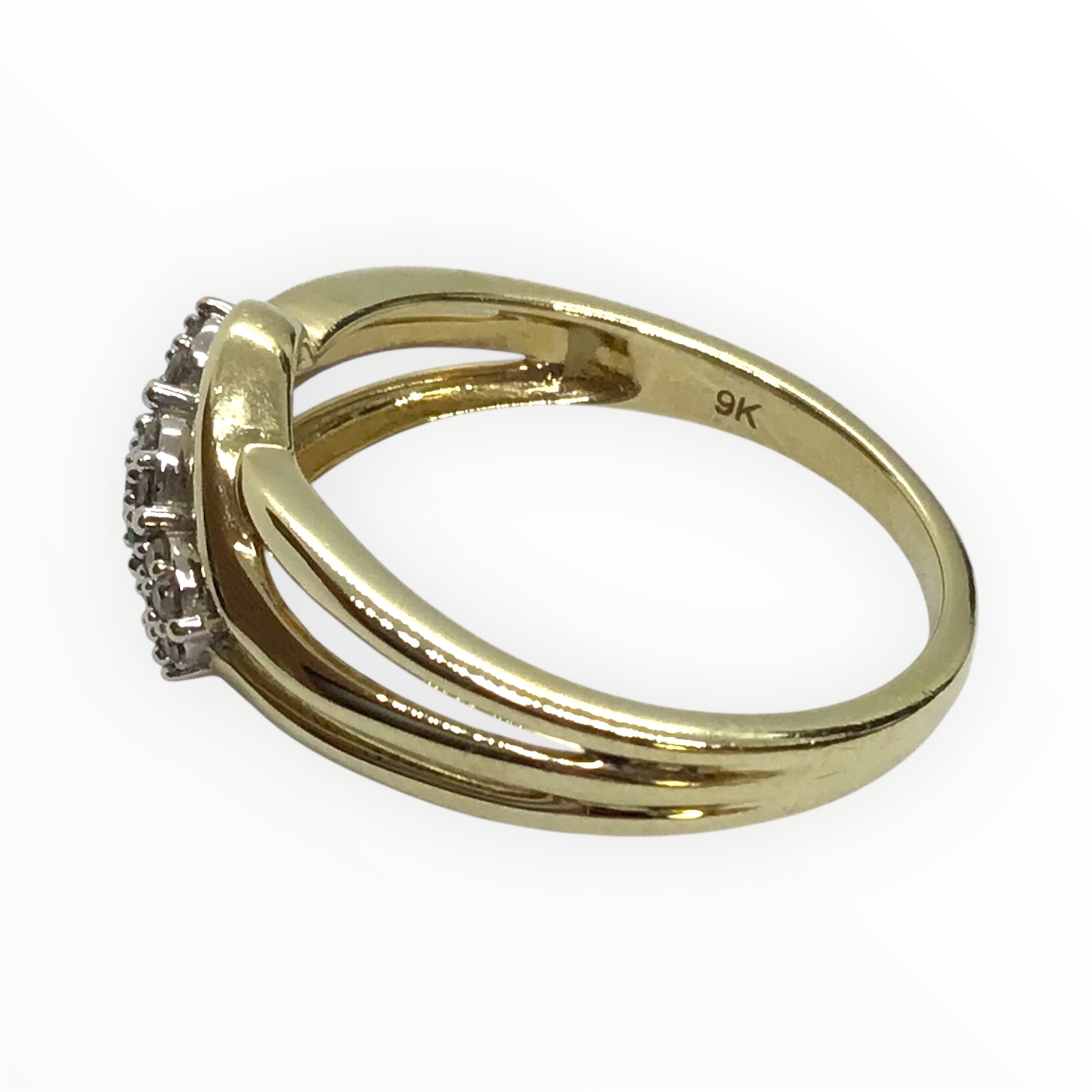 Ladies 9ct Gold Diamond Ring (Size O) Ref#511382