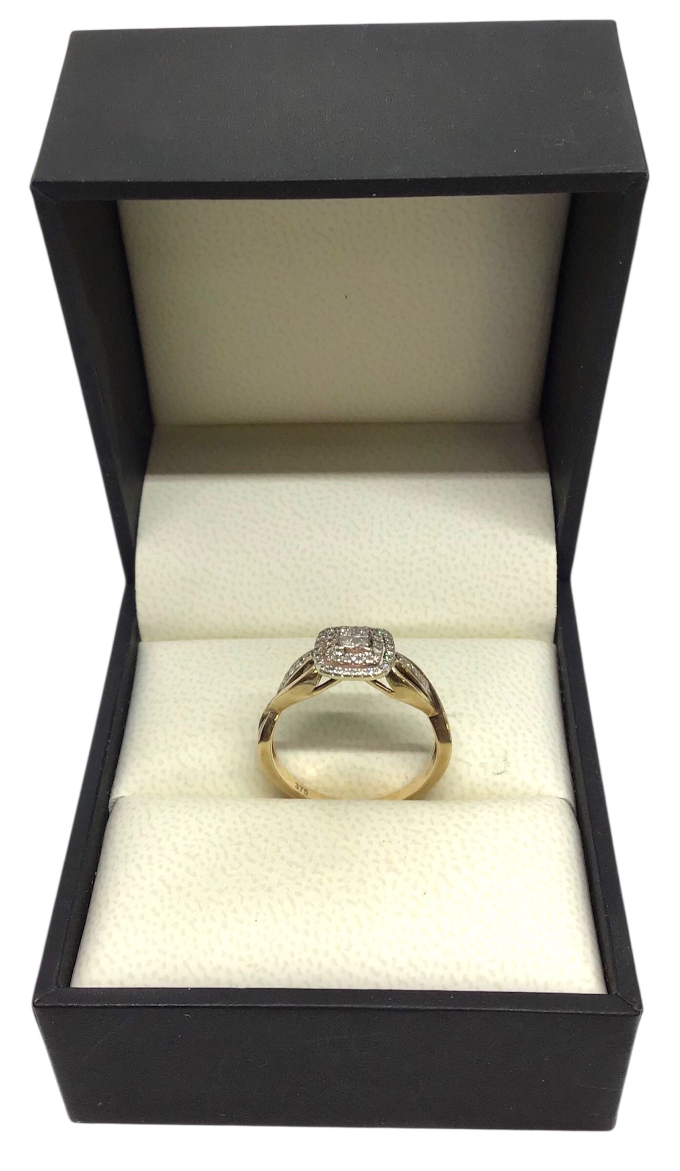 Ladies 9ct Yellow Gold Diamond Engagement Ring (Size Q) Ref#504363