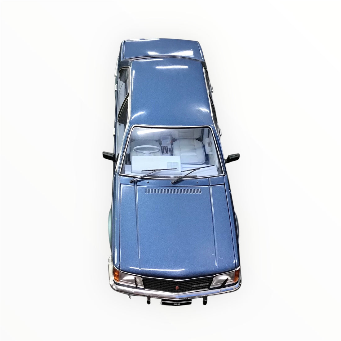 Biante 1:18 Model Car Holden VC Commodore SL/E Ref#514044
