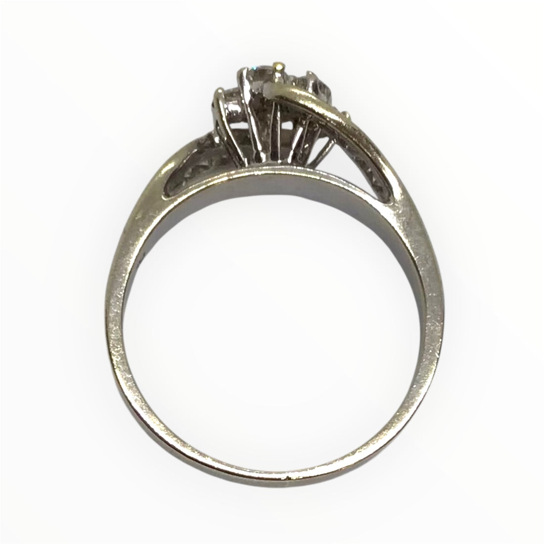 Ladies 9ct White Gold Diamond Ring (Size M) Ref#513384