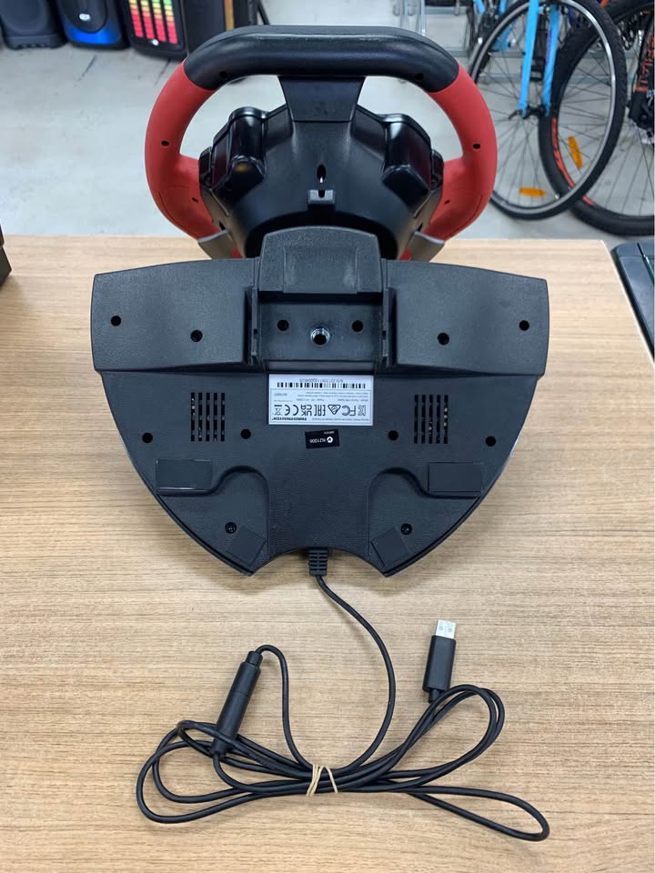 THRUSTMASTER - FERRARI 458 SPIDER WHEEL AND PEDALS - 259350