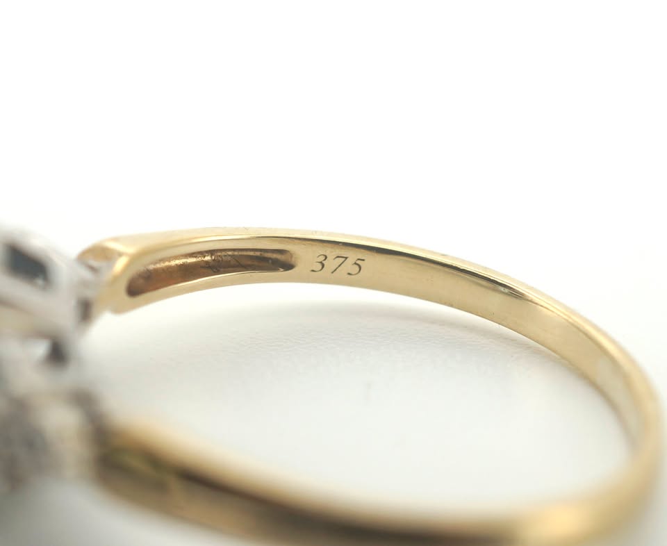 Ladies 9CT Yellow Gold Ring Featuring Blue Stone (Size S) - AD 500457