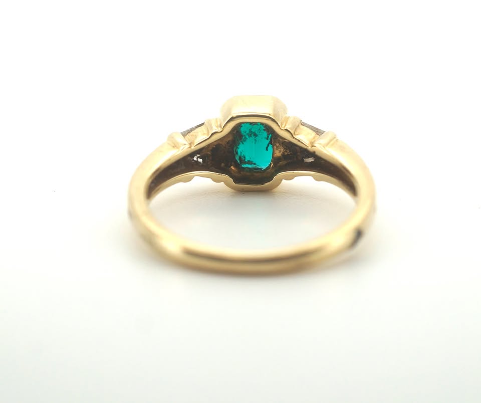18ct Yellow Gold Synthetic Emerald & Diamond Ring (Size N) - 500910