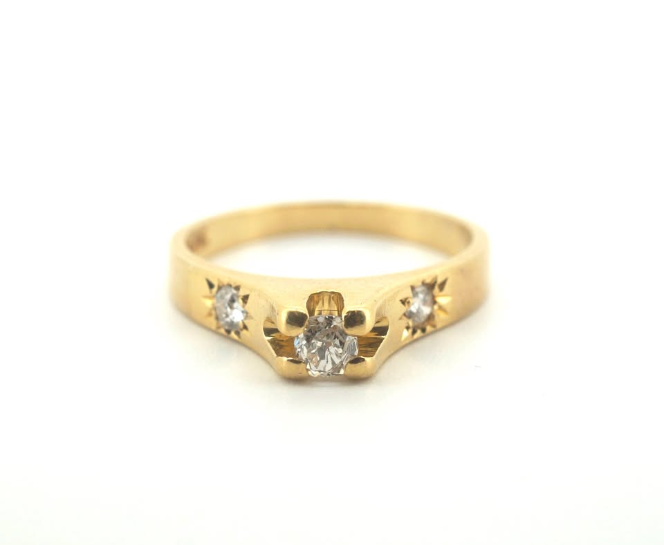 18ct Yellow Gold Diamond Engagement Ring (Size L) - 502321