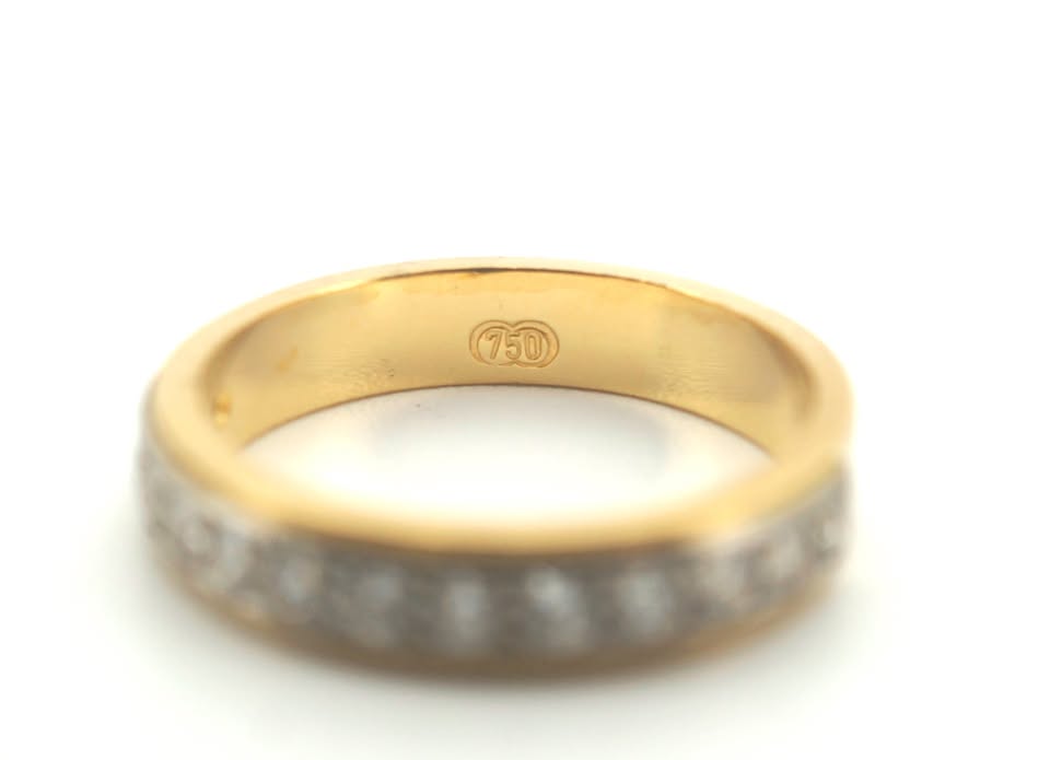 18ct Yellow & White Gold Diamond Wedding Ring (Size N) - 500605