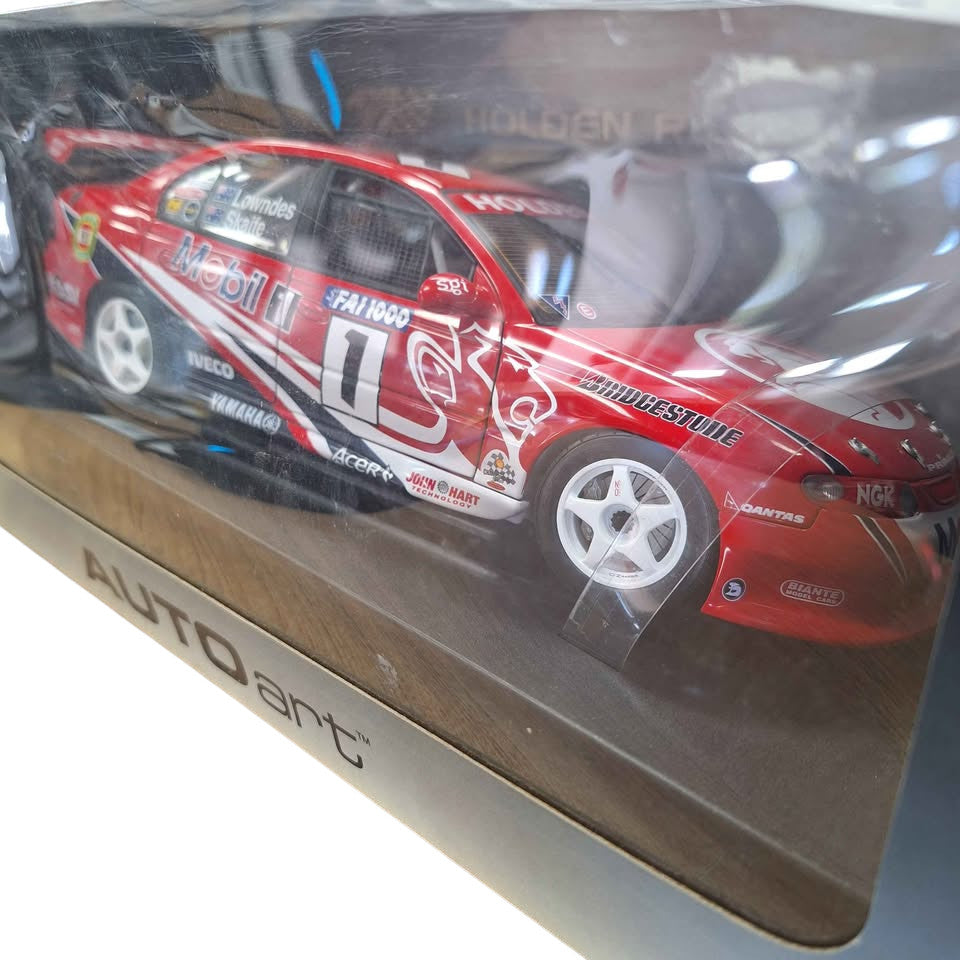 AUTOart Holden Racing Team VX Commodore 1:18 Scale Model - 505159