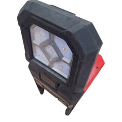 MILWAUKEE - M18 PAL 18V CORDLESS LED WORK LIGHT (SKIN ONLY) - 505507