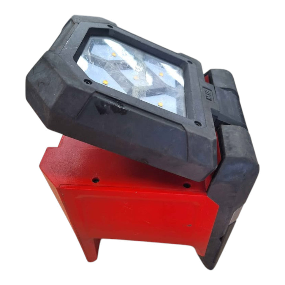 MILWAUKEE - M18 PAL 18V CORDLESS LED WORK LIGHT (SKIN ONLY) - 505507