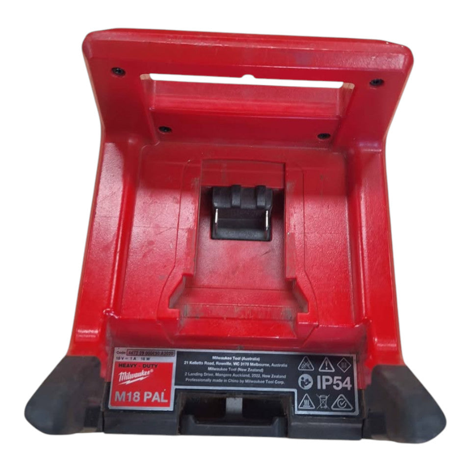 MILWAUKEE - M18 PAL 18V CORDLESS LED WORK LIGHT (SKIN ONLY) - 505507
