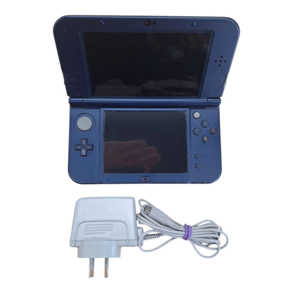 NINTENDO - 3DS XL GAME CONSOLE WITH POWER CABLE - 506020