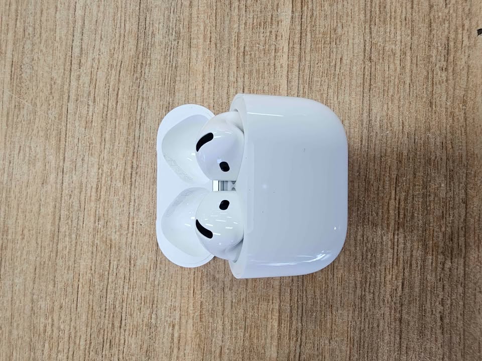 Apple Airpods 4th Gen A3055 Earphones -  506424