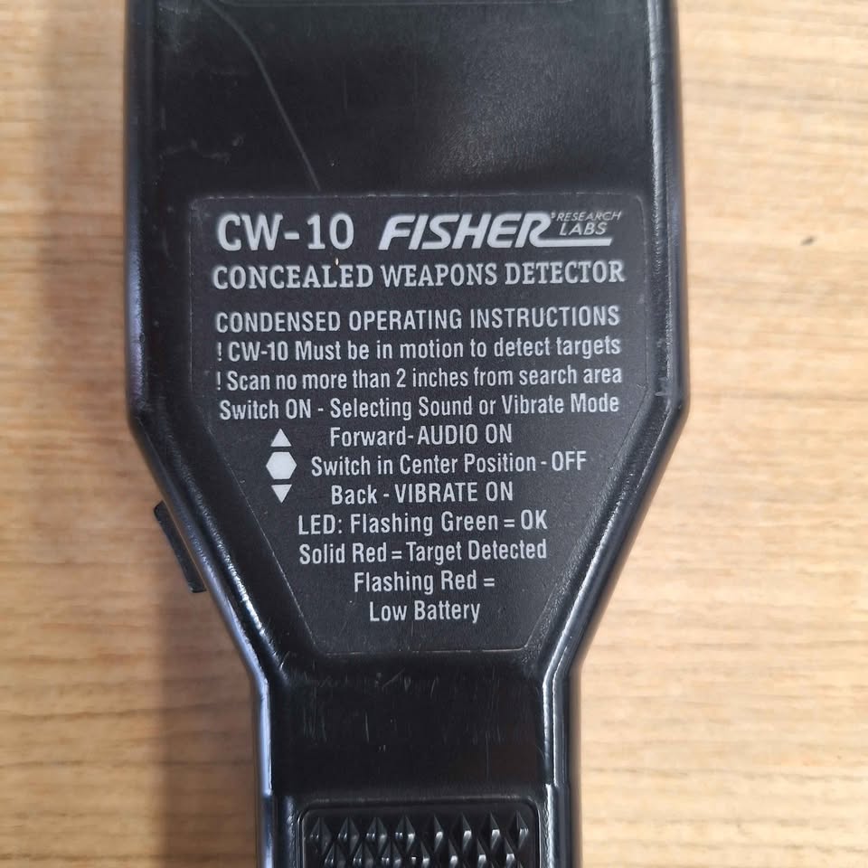 FISHER RESEARCH LABS - CW-10 HANDHELD CONCEALED WEAPONS DETECTOR - 506674