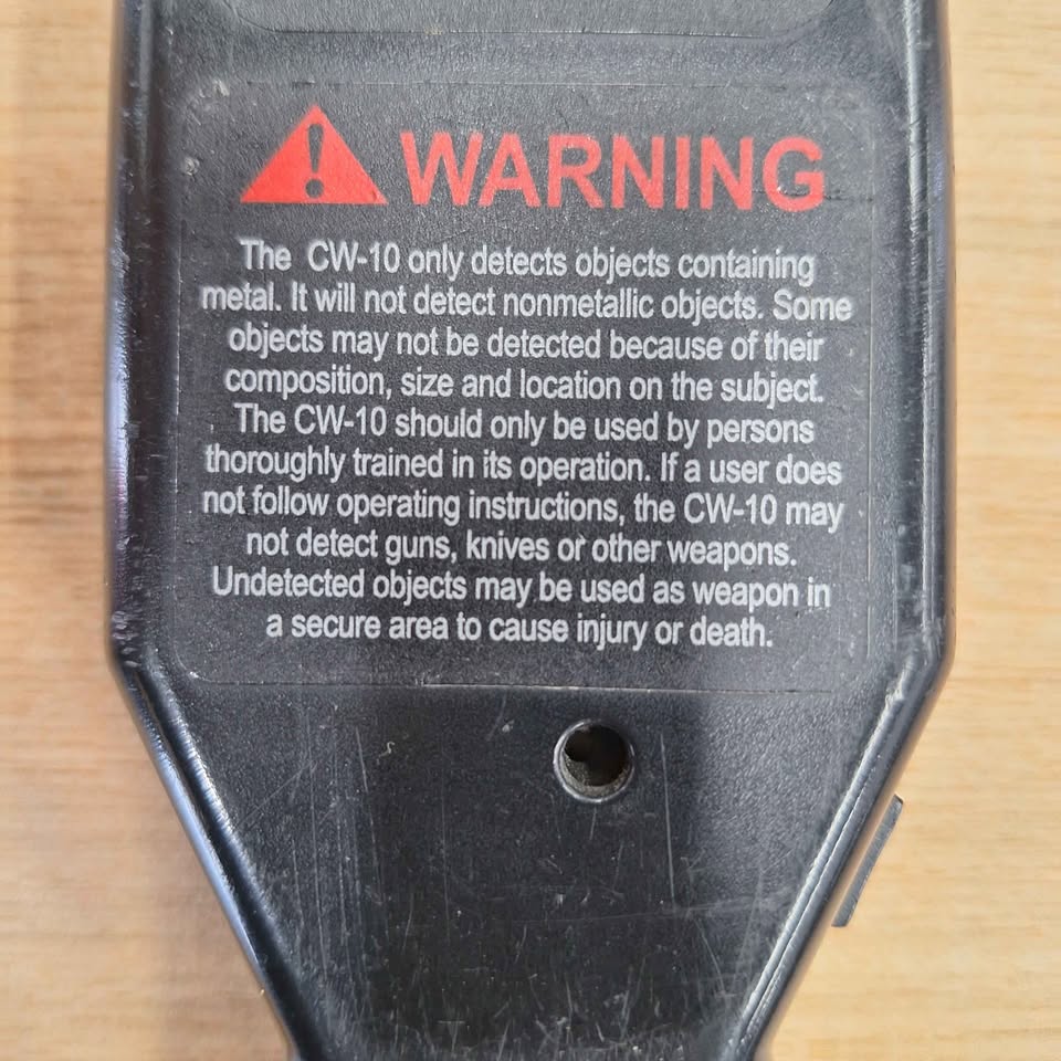 FISHER RESEARCH LABS - CW-10 HANDHELD CONCEALED WEAPONS DETECTOR - 506674