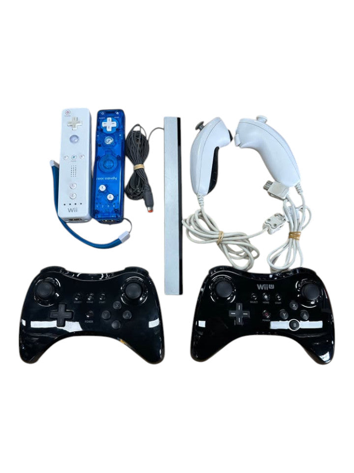 Nintendo Wii U Console WUP-101(04) w/ Accessories - 510865