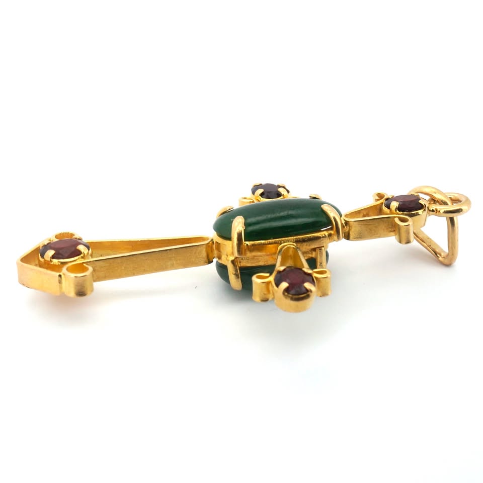 18ct Yellow Gold Nephrite Jade & Garnet Pendant - 508602