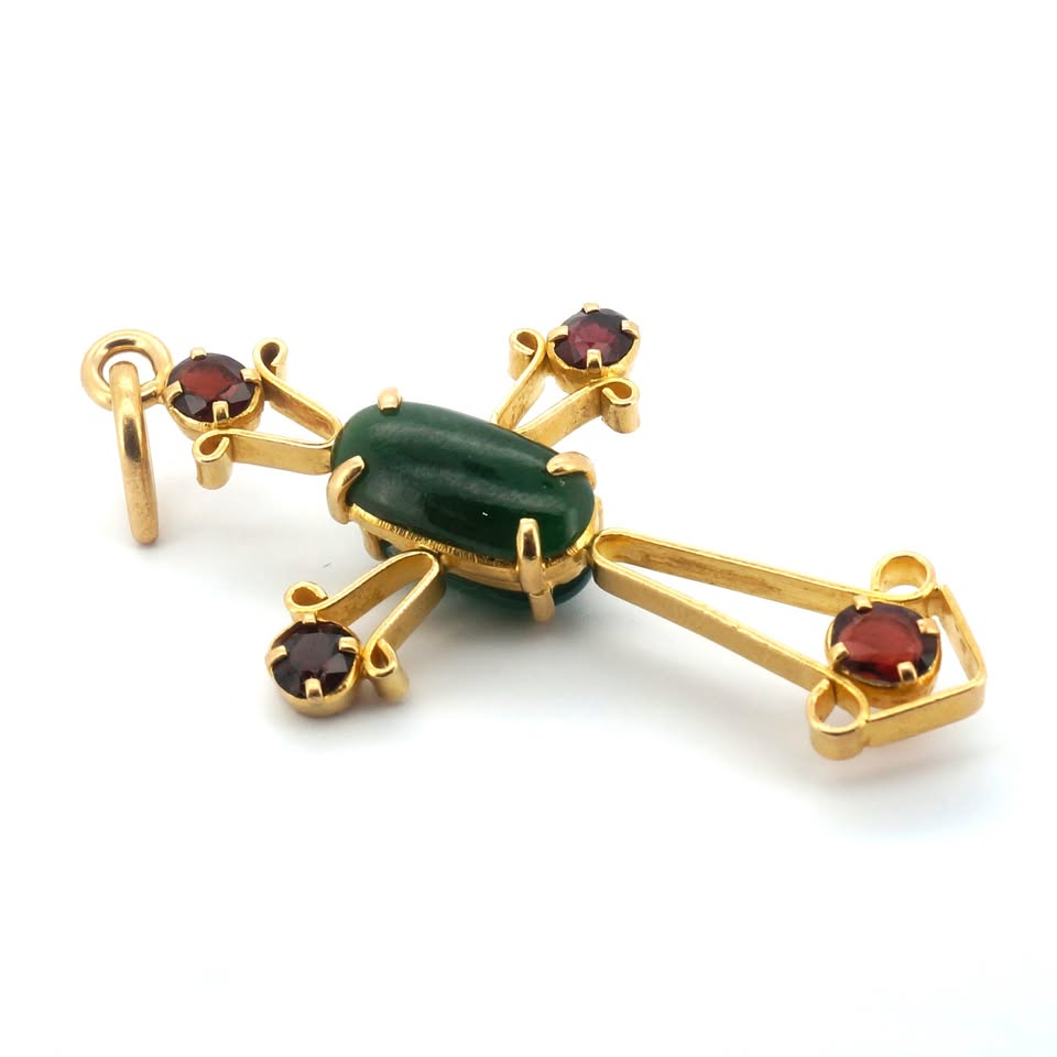 18ct Yellow Gold Nephrite Jade & Garnet Pendant - 508602
