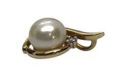 Ladies 9ct Yellow Gold Pearl with Diamond Pendant Ref#506565