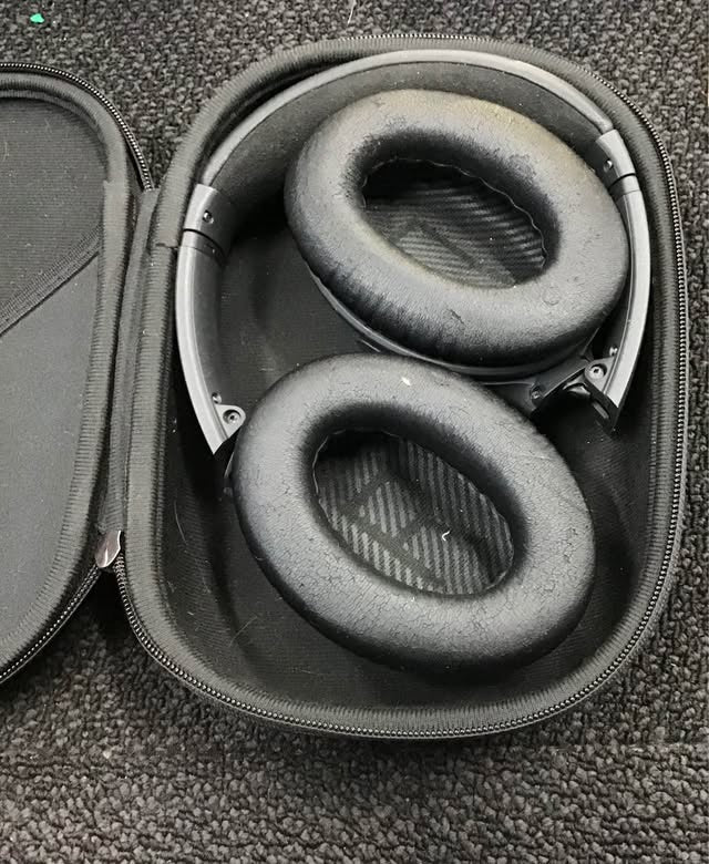 Bose Wireless Headphones Ref#256038