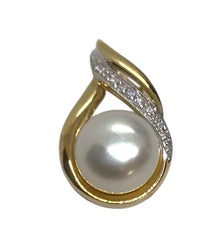 Ladies 9ct Gold Pearl & Diamond Pendant Ref#505481