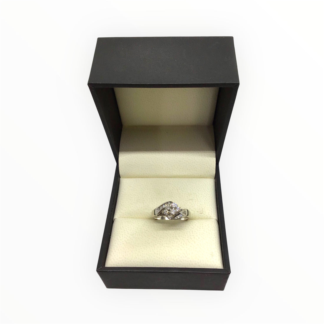 Ladies 9ct White Gold Diamond Ring (Size M) Ref#513384