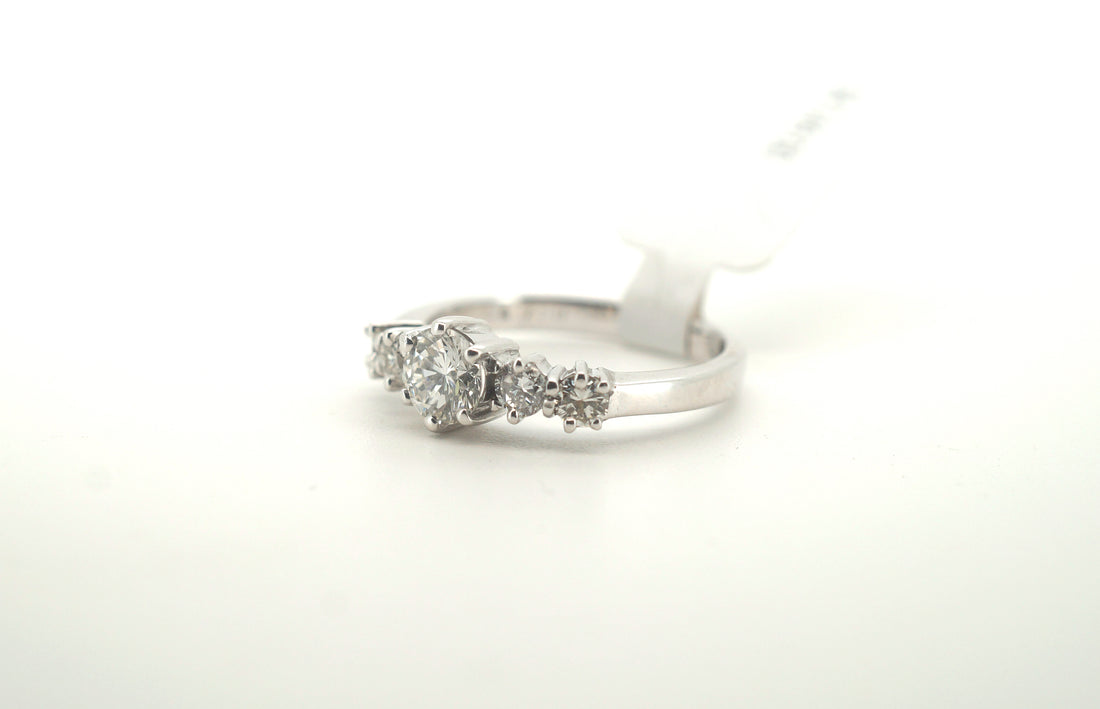 Ladies Stunning 18K White Gold Diamond Engagement Ring ( Size:M) - 234210