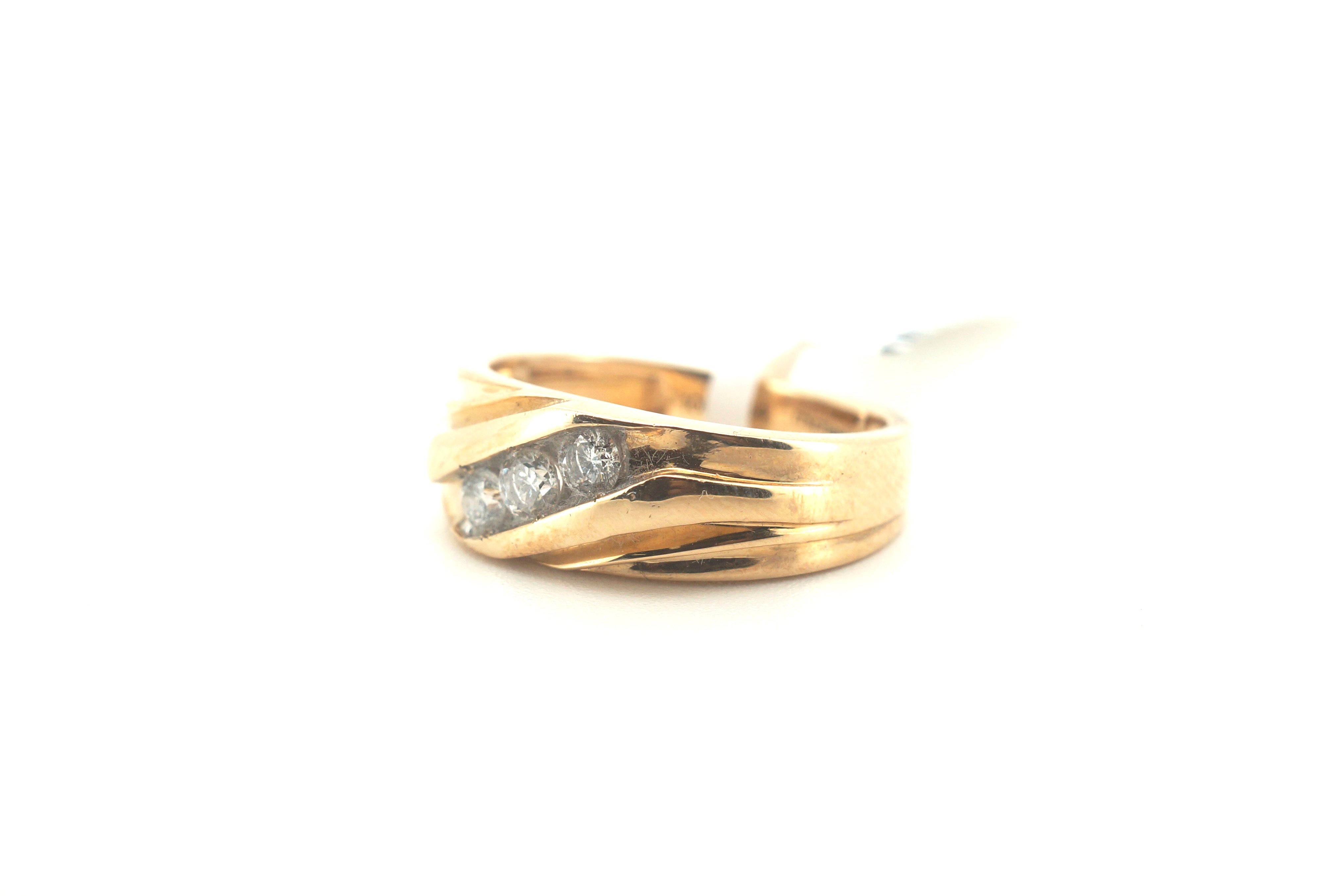 Men's 10K Yellow Gold Michael Hill Diamond Trilogy Ring (Size: Q) - 261098