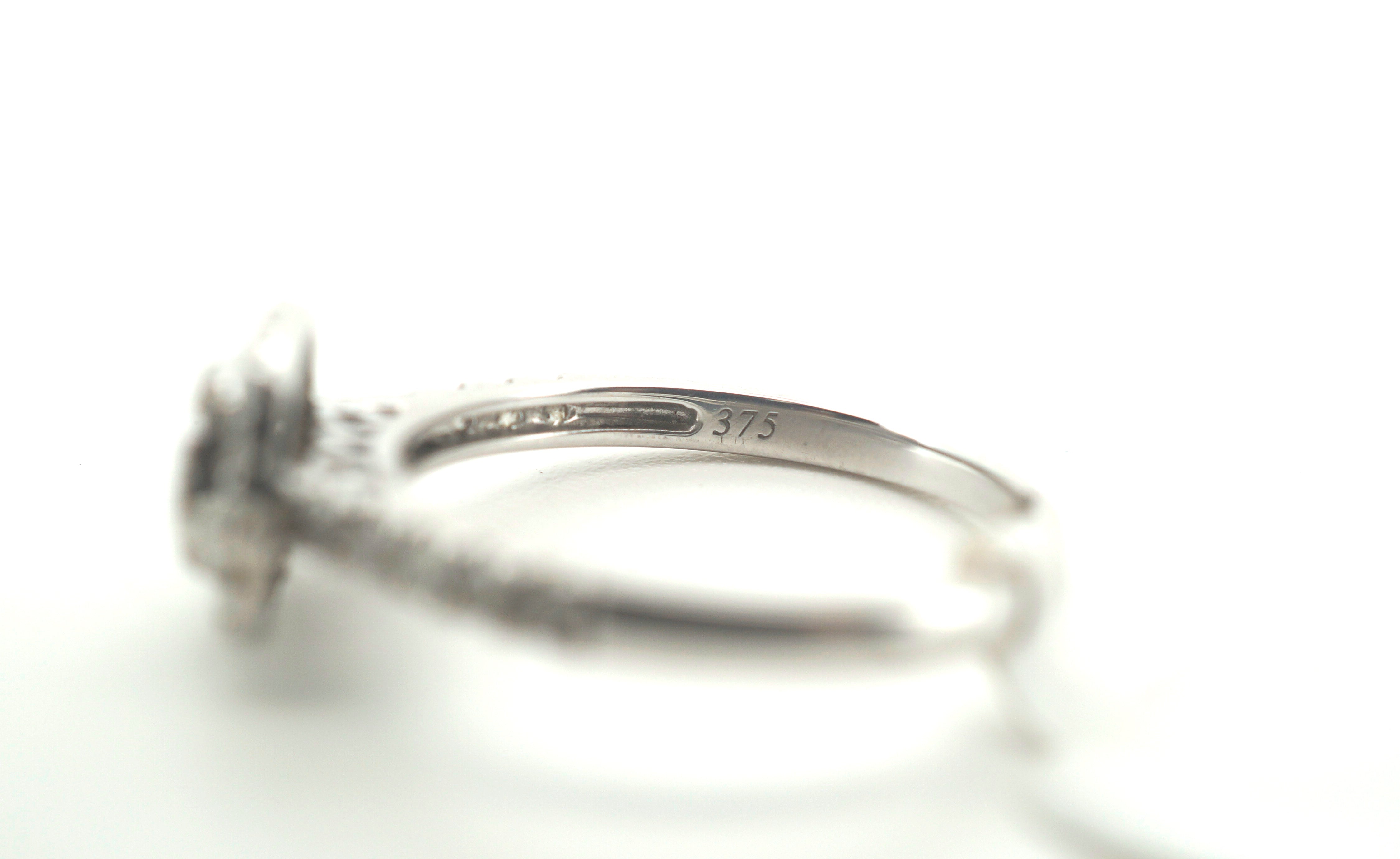 Ladies 9K White Gold Diamond Ring (Size O) - 06907