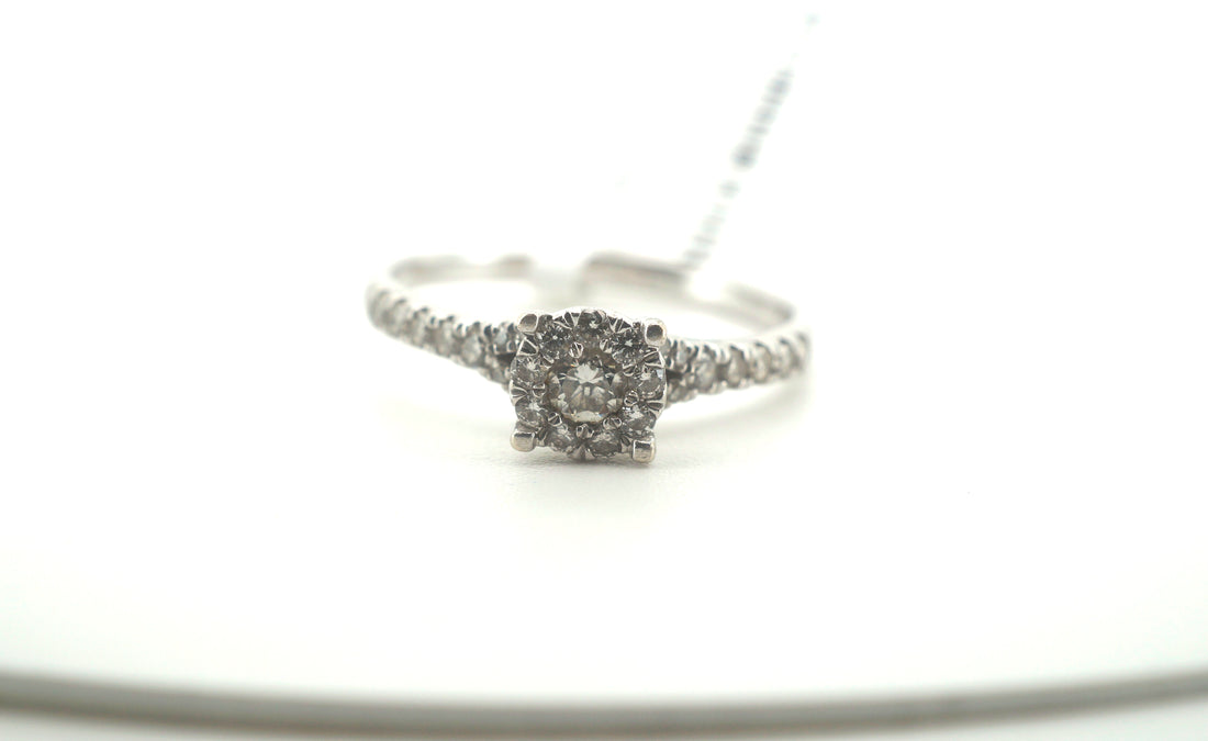 Ladies 9K Diamond Ring (Size R, 2.56g) - 259571
