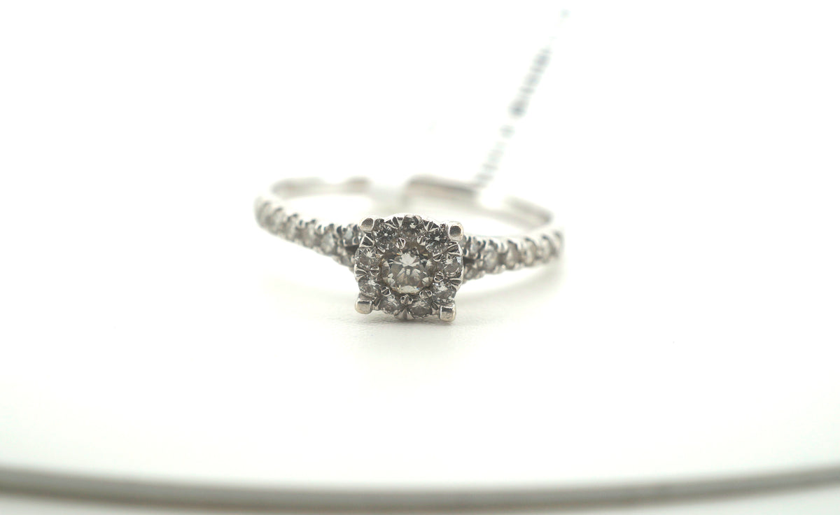 Ladies 9K Diamond Ring (Size R, 2.56g) - 259571