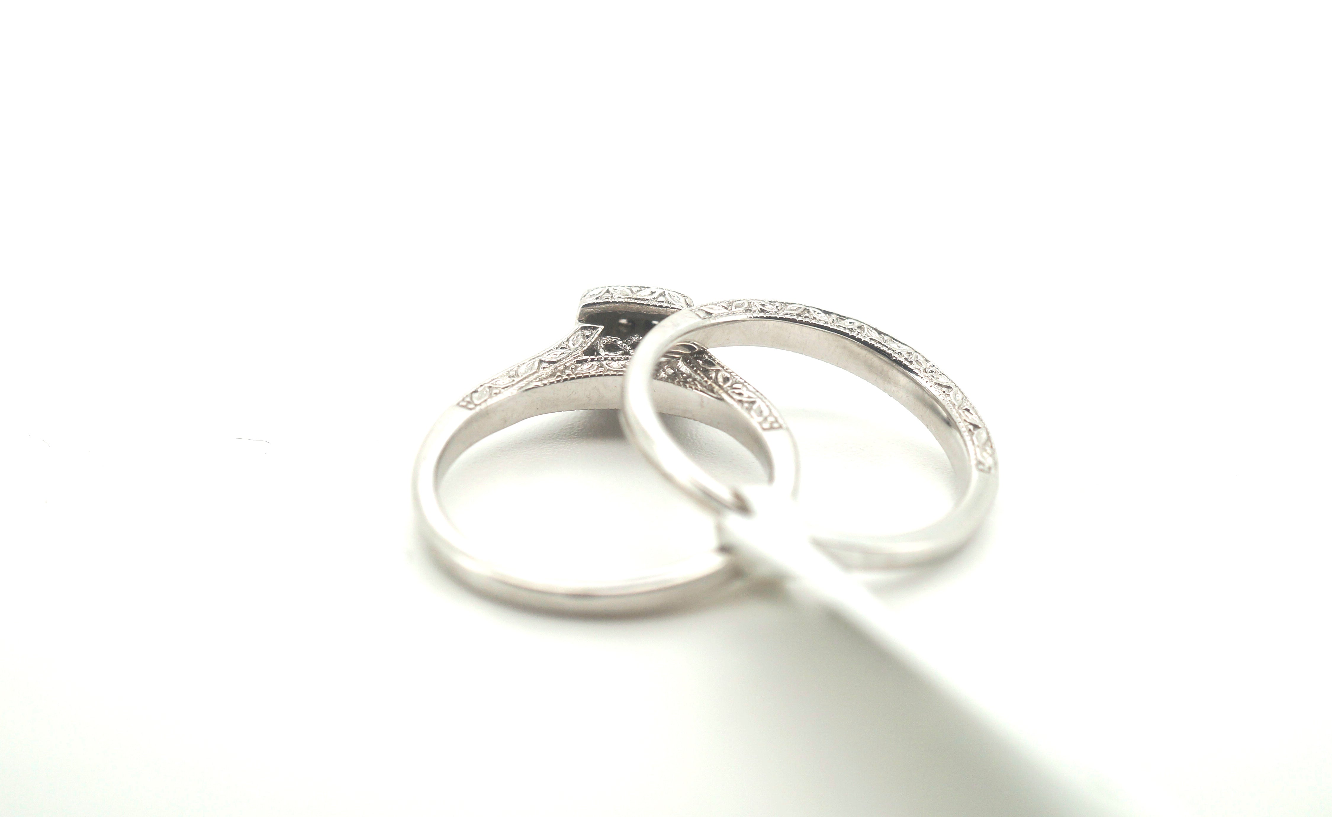 Ladies Stunning 14K White Gold Michael Hill Engagement Ring Set - 256330