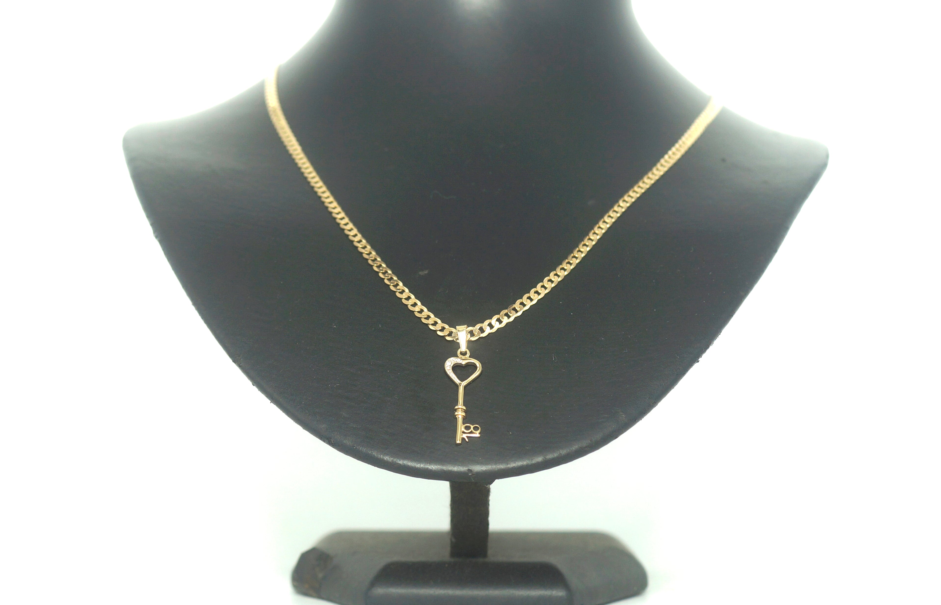 9ct Yellow Gold Necklace with 9ct "18" Key Pendant - 502632