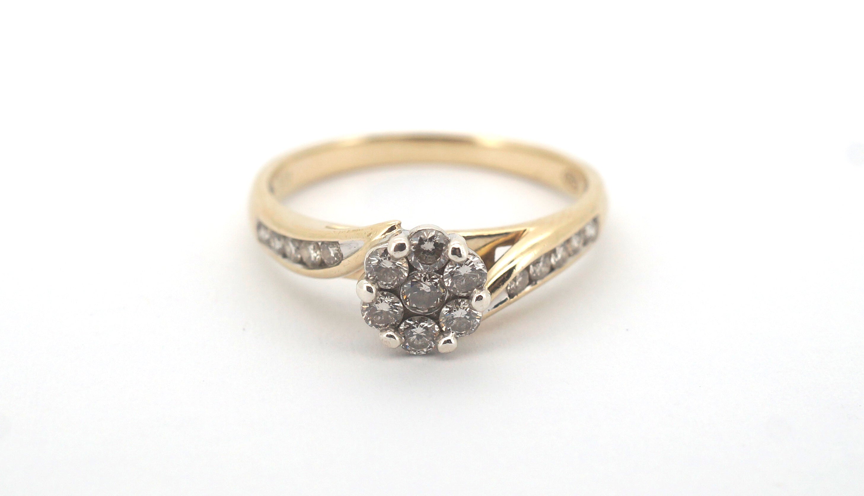 Ladies 9ct Yellow & White Diamond Cluster Ring (Size Q) - 505557
