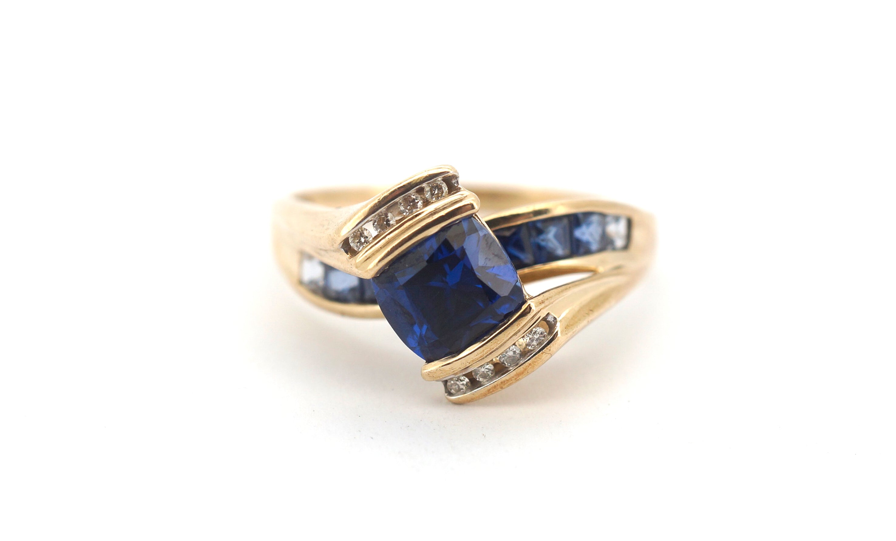 Ladies 9ct Yellow Gold Synthetic Sapphire Ring (Size T) - 505558
