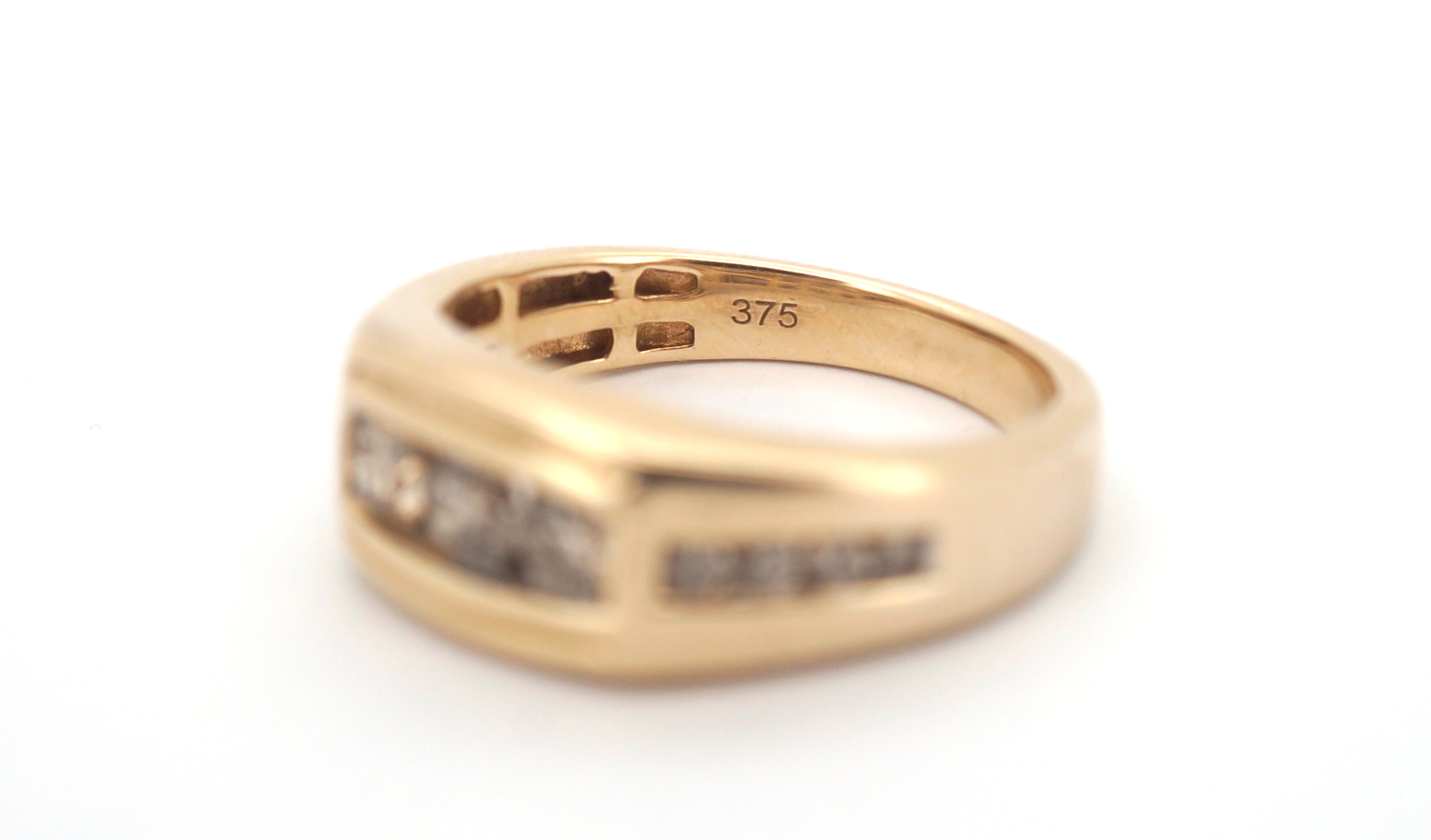 Mens 9ct Yellow Gold & Diamond Ring (Size U 1/2) - 508119