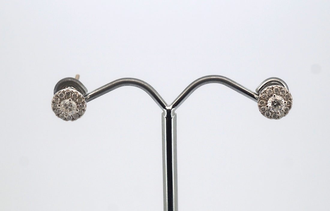 14ct White Gold Diamond Stud Earrings - 507848