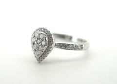 Ladies beautiful 9CT White Gold Diamond Pear Shape Ring - 500784