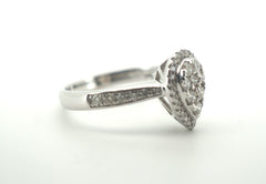Ladies beautiful 9CT White Gold Diamond Pear Shape Ring - 500784