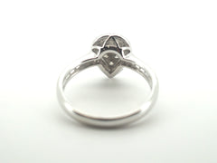 Ladies beautiful 9CT White Gold Diamond Pear Shape Ring - 500784